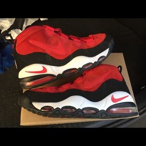 NIKE AIR MAX UPTEMPO 95 UNIVERSITY RED SIZE 11.5